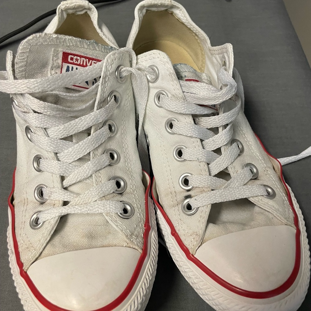 White converse kids size 4.5